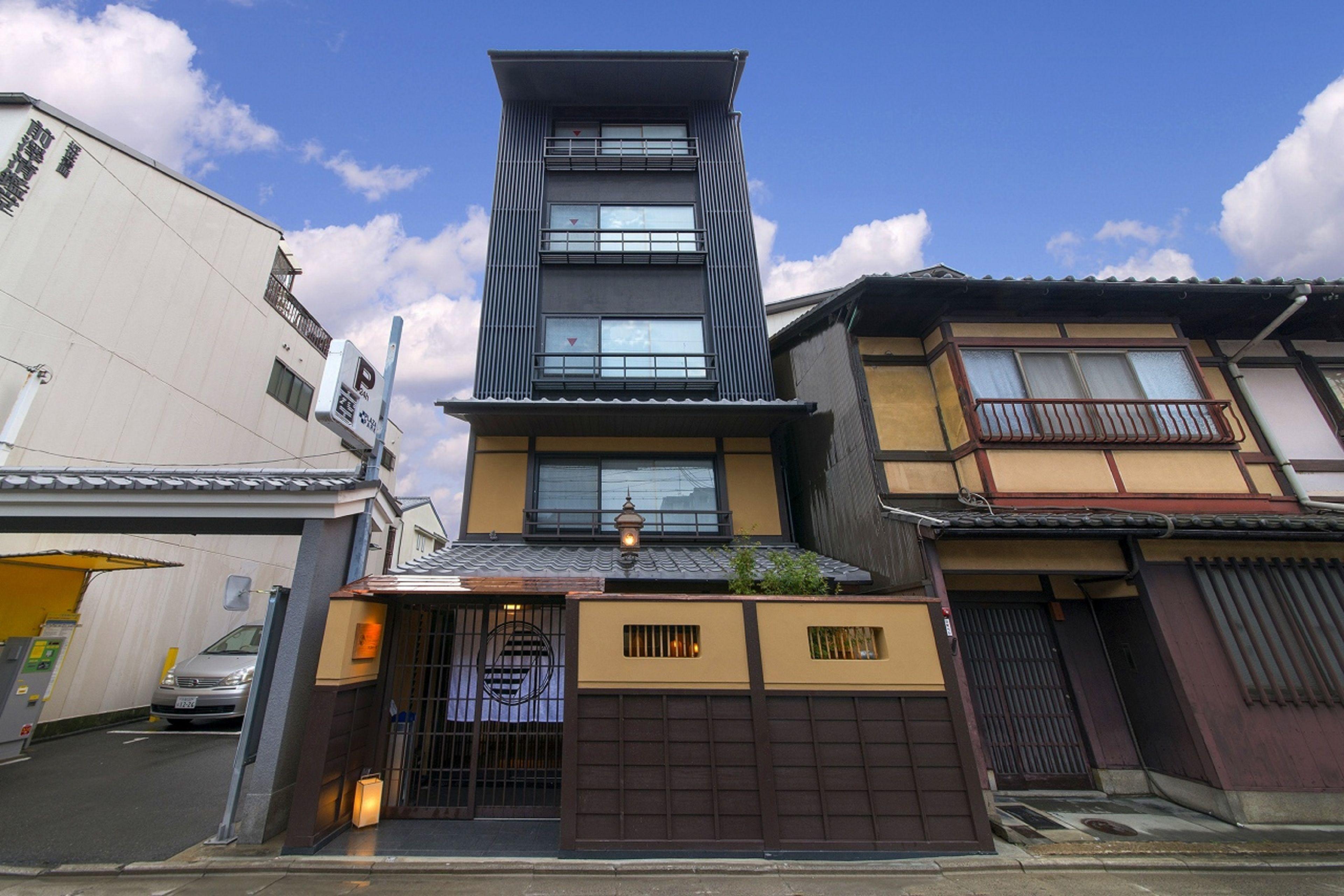 Hotel Ethnography - Gion Shinmonzen, Kyoto